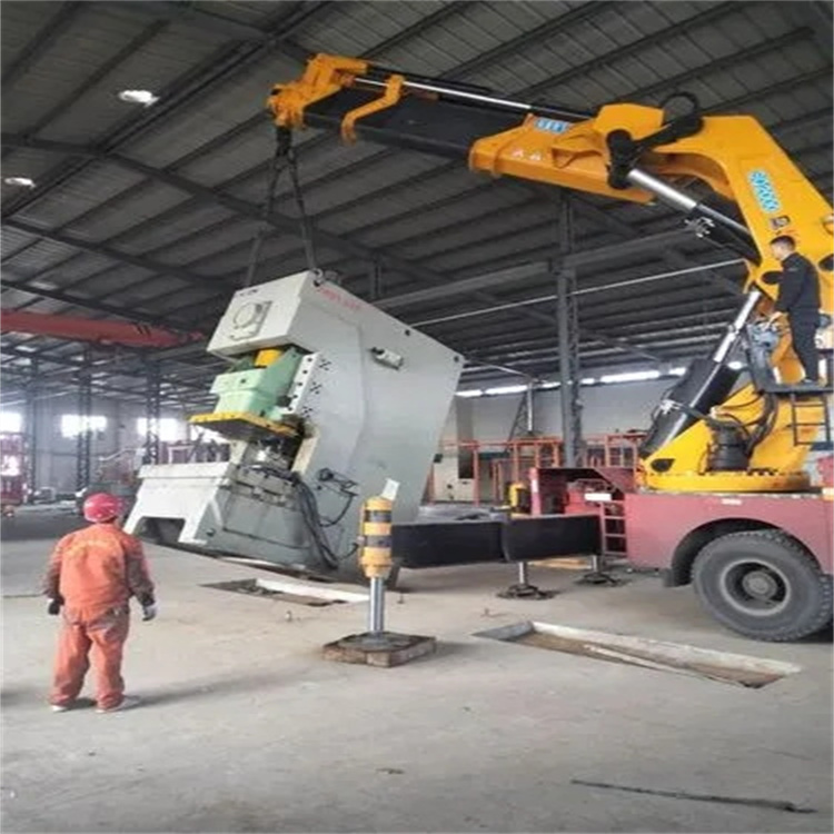 西平80吨折臂吊车出租附近电话