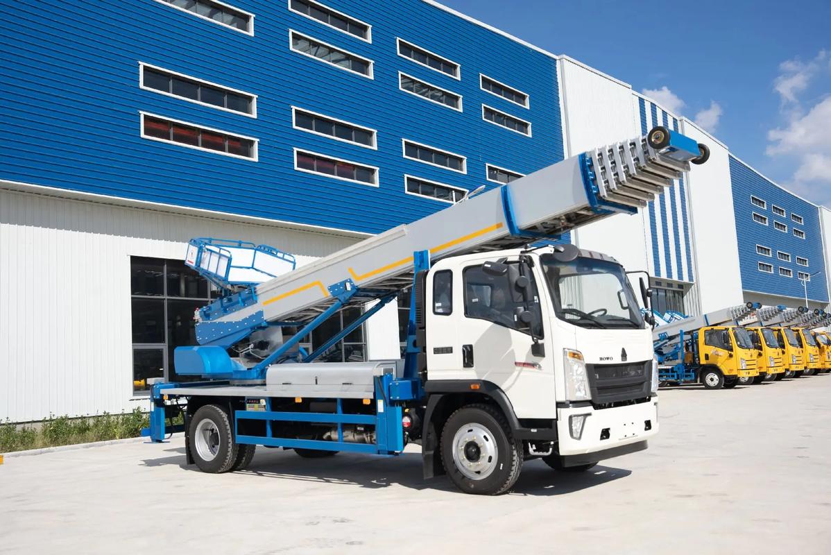 西平出租云梯车高空作业车 建筑垃圾搬运